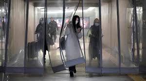 HPMV ਵਾਇਰਸ ਕੀ ਹੈ?  ਇਸ ਵਾਇਰਸ ਬਾਰੇ ਅਜੇ ਜ਼ਿਆਦਾ ਜਾਣਕਾਰੀ ਨਹੀਂ ਮਿਲੀ ਹੈ, ਪਰ ਡਾਕਟਰੀ ਭਾਸ਼ਾ ਵਿੱਚ HPMV ਇੱਕ ਵਾਇਰਸ ਹੈ ਜੋ ਖਾਸ ਤੌਰ 'ਤੇ Pneumoviridae, Metapneumovirus ਜੀਨਸ ਨਾਲ ਮਿਲਦਾ ਹੈ। ਸਾਲ 2001 ਵਿੱਚ ਇੱਕ ਖੋਜ ਕੀਤੀ ਗਈ ਸੀ, ਜਿਸ ਵਿੱਚ ਇਸ ਵਾਇਰਸ ਦੀ ਖੋਜ ਕੀਤੀ ਗਈ ਸੀ। ਫਿਰ ਇਹ ਸਾਹ ਦੀ ਲਾਗ ਵਾਲੇ ਨਮੂਨਿਆਂ ਦੀ ਜਾਂਚ ਦੌਰਾਨ ਪਾਇਆ ਗਿਆ।