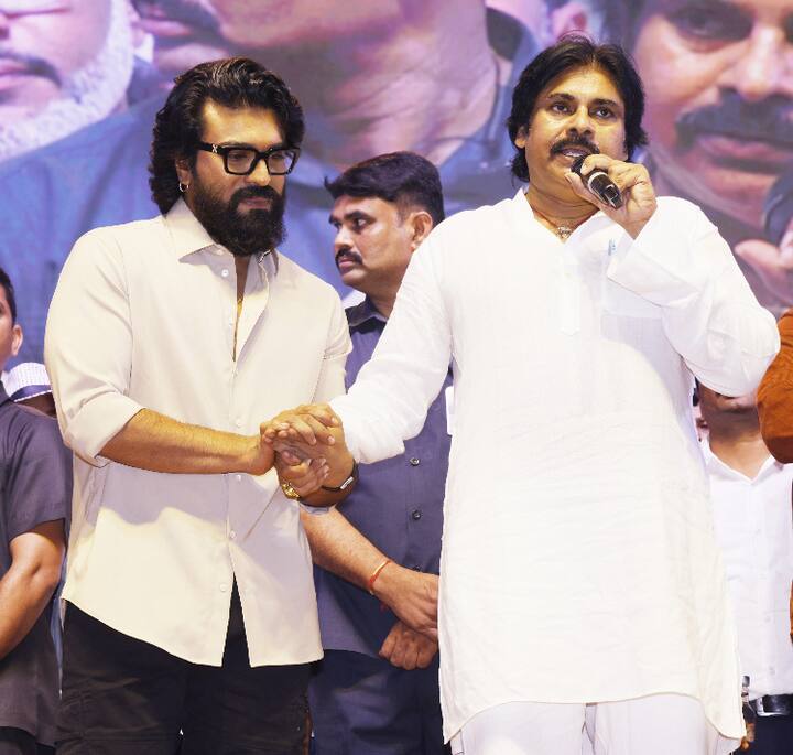 రామ్ చరణ్ హీరోలు అందరికీ స్నేహితుడని, ఏడాదికి కనీసం వంద రోజులు అయ్యప్ప మాల లేదా ఆంజనేయస్వామి మాలలో ఉంటాడని, ఆస్కార్ వరకు వెళ్ళినా ఒదిగి ఉండడం చరణ్ తత్వమని పవన్ తెలిపారు.