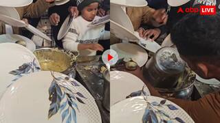 Viral Video: हाय तौबा! चिकन टिक्का के लिए उमड़ी भयंकर भीड़, शादी में नॉनवेज स्टॉल वालों के छूटे पसीने