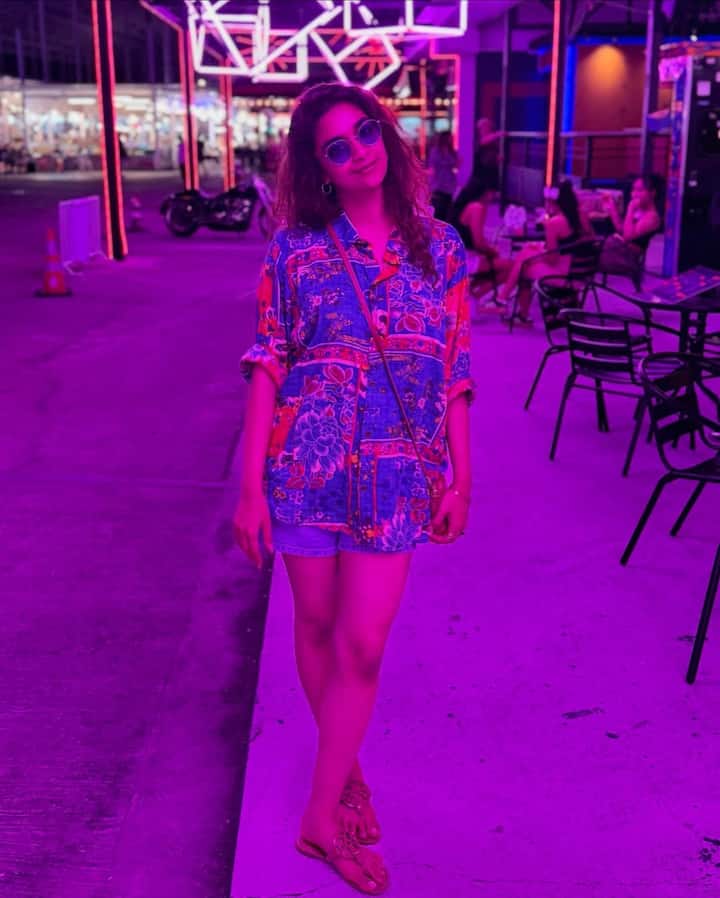 தமிழ், தெலுங்கு, மலையாளம் ஆகிய மொழிகளில் பல படங்களில் நடித்து வந்த கீர்த்தி சுரேஷ் முதல் முறையாக பேபி ஜான் படம் மூலமாக ஹாலிவுட்டில் அறிமுகமானார். ஆனால், அந்தப் படம் பெரியளவில் ஹிட் கொடுக்கவில்லை.