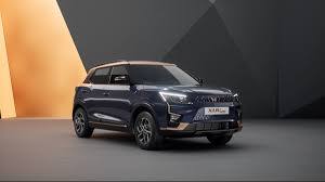 ਜੀ ਹਾਂ, ਇਸ ਮਹੀਨੇ ਮਹਿੰਦਰਾ XUV400 EV 'ਤੇ 3 ਲੱਖ ਰੁਪਏ ਤੱਕ ਦੀ ਬਚਤ ਕਰਨ ਦਾ ਮੌਕਾ ਹੈ। ਮੀਡੀਆ ਰਿਪੋਰਟਾਂ ਮੁਤਾਬਕ ਇਸ ਇਲੈਕਟ੍ਰਿਕ SUV ਦਾ ਸਟਾਕ ਅਜੇ ਬਾਕੀ ਹੈ। ਪਿਛਲੇ ਸਾਲ ਵੀ ਇਸ 'ਤੇ ਚੰਗਾ ਡਿਸਕਾਊਂਟ ਦਿੱਤਾ ਗਿਆ ਸੀ। ਜੇਕਰ ਤੁਸੀਂ ਇਸ ਵਾਹਨ ਨੂੰ ਖਰੀਦਣ ਬਾਰੇ ਸੋਚ ਰਹੇ ਹੋ, ਤਾਂ ਇਸ ਤੋਂ ਪਹਿਲਾਂ ਇਸਦੀ ਕੀਮਤ, ਵਿਸ਼ੇਸ਼ਤਾਵਾਂ ਅਤੇ ਰੇਂਜ ਬਾਰੇ ਜਾਣੋ।