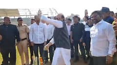 Ajit Pawar: अजितदादा आज राजकीय मैदान सोडून दिसले क्रिकेटच्या मैदानात; गोलंदाजीचा घेतला आनंद, पाहा फोटो