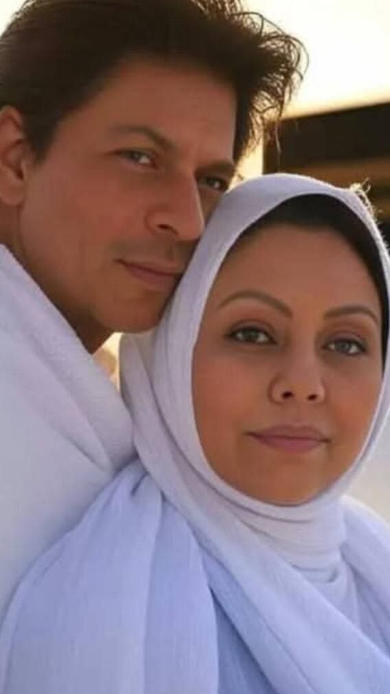 शाहरुख खान के साथ बुर्का पहने खड़ी गौरी की ये फोटो फेक है