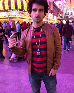 एक्टिंग छोड़ बिजनेसमैन बन गए हैं 'रमैया वस्तावैया' फेम गिरीश कुमार, चलाते हैं 10 हजार करोड़ का बिजनेस