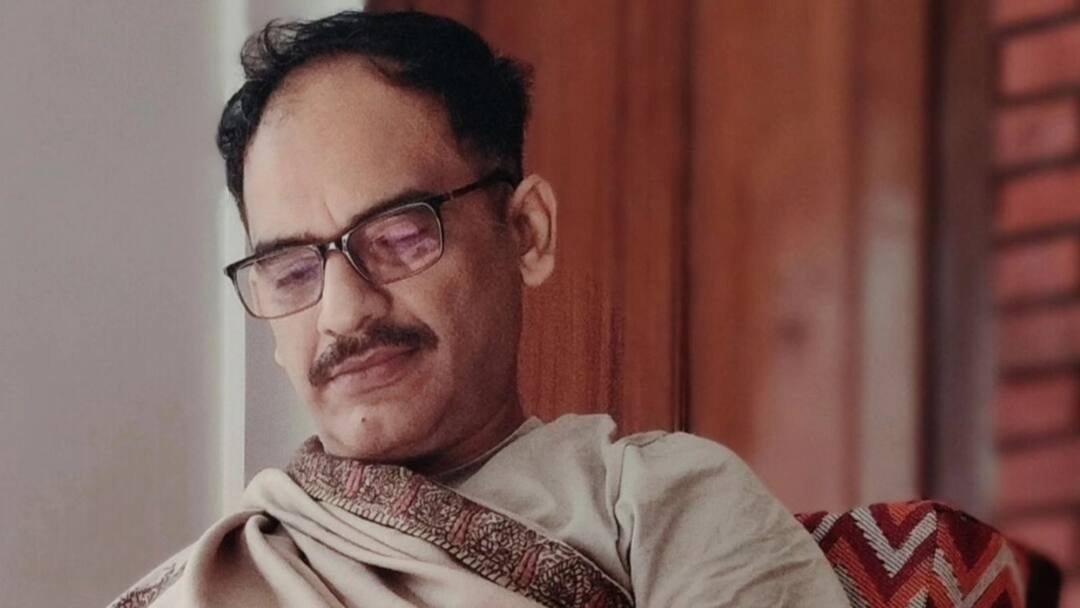 Ritwick Chakraborty: 'শিরায় শিরায় গর্ত' না লিখে অন্য ১০০ রকমভাবে কথাটা বলতে পারতাম, কিন্তু...: ঋত্বিক Ritwick Chakraborty on Khadaan Dev attack on social media Entertainment News Tollywood Ritwick Chakraborty: 'শিরায় শিরায় গর্ত' না লিখে অন্য ১০০ রকমভাবে কথাটা বলতে পারতাম, কিন্তু...: ঋত্বিক