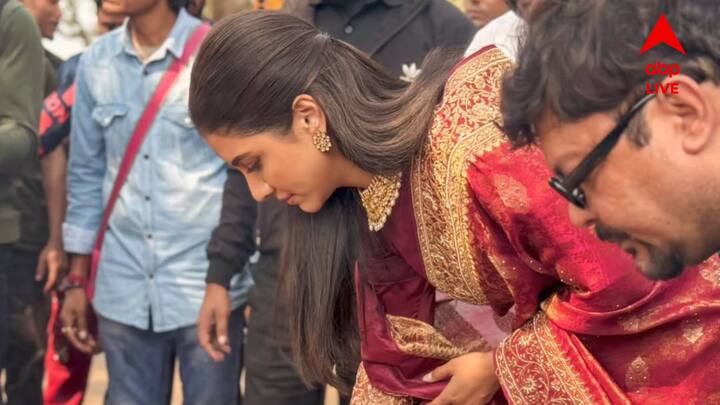 সেই অপেক্ষার অবসান হয়েছে। স্টার থিয়েটার এখন বিনোদিনী থিয়েটার। সদ্যই মুখ্যমন্ত্রী মমতা বন্দ্যোপাধ্যায় (Mamata Banerjee) ঘোষণা করেছেন, স্টার থিয়েটারের নাম হবে বিনোদিনী থিয়েটার