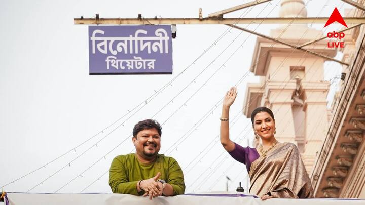 স্বপ্ন সত্যি হয়েছে রামকমল মুখোপাধ্যায়ের। আর তাই, আজ দক্ষিণেশ্বর মন্দিরে প্রদীপ জ্বালিয়ে পুজো দিলেন তিনি।