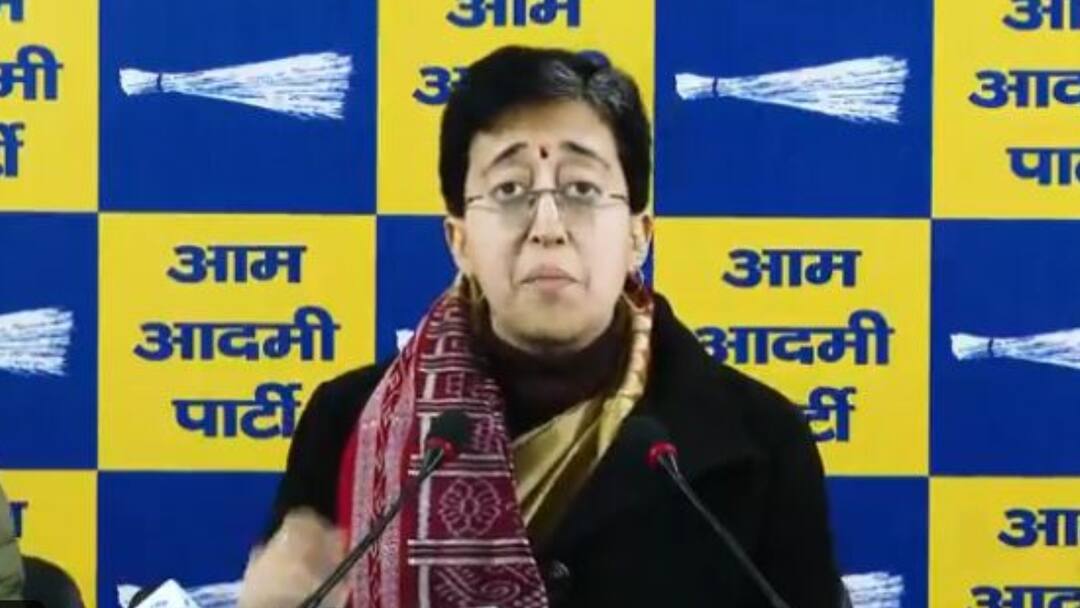 दिल्ली में वोटर लिस्ट का मामला, BJP पर भड़कीं CM आतिशी, EC से कल मुलाकात का समय मांगा Delhi Assembly Election 2025 CM Atishi Raghav Chadha AAP Sanjay Singh Attack On BJP ANN दिल्ली में वोटर लिस्ट का मामला, BJP पर भड़कीं CM आतिशी, EC से कल मुलाकात का समय मांगा