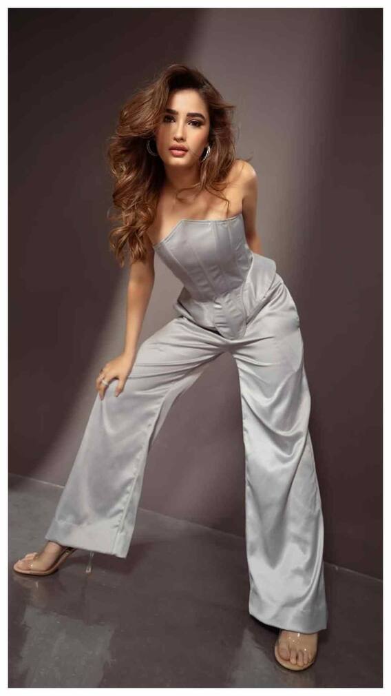 पढ़ाई-लिखाई में अव्वल और ताइक्वांडो में ब्लैक बेल्ट हैं आजाद फिल्म की हीरोइन?