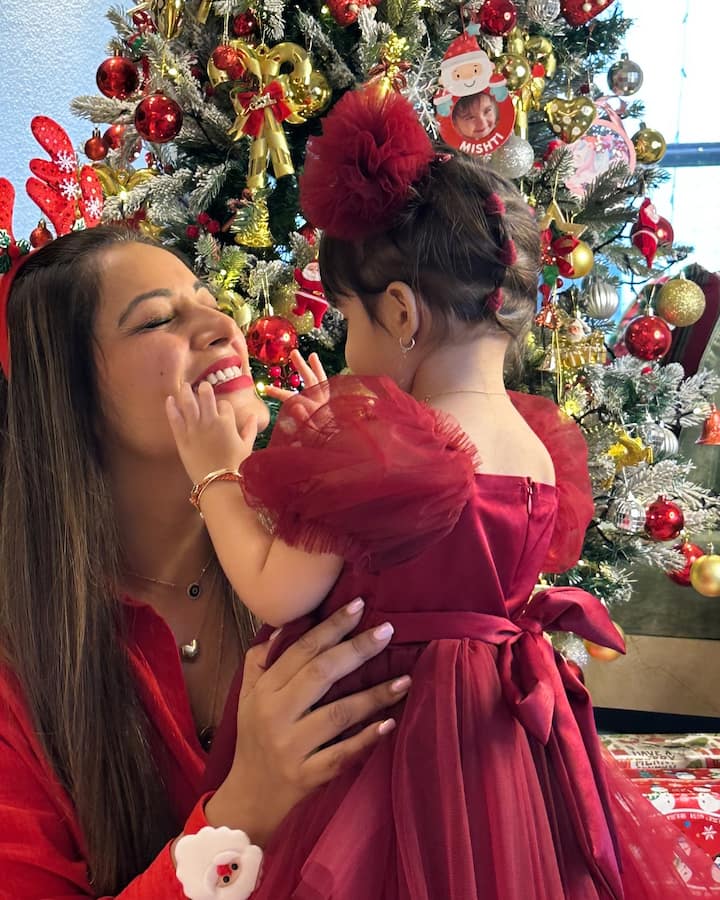 या सगळ्या अफेअर्सच्या चर्चेत बिपाशा 2016 मध्ये सेटल झाली. टीव्ही अभिनेता बनलेल्या बॉलीवूड अभिनेता करण सिंग ग्रोव्हरसोबत तिने सात फेरे घेतले.