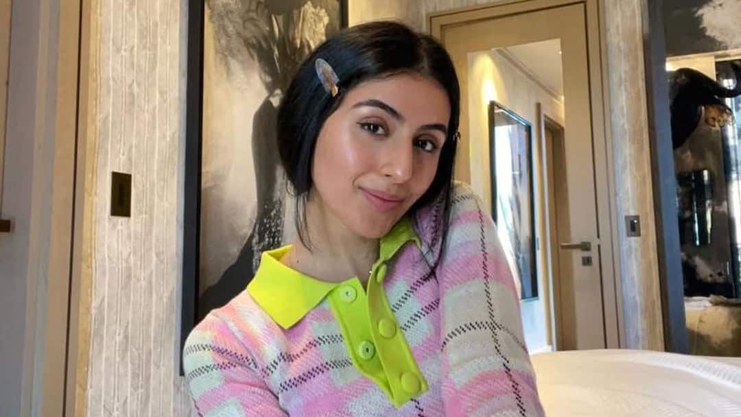 Who Is Simar Bhatia Know About Akshay Kumar's Niece Set For Her Bollywood Debut Opposite Agastya Nanda In Ikkis Who Is Simar Bhatia? Know About Akshay Kumar's Niece Set For Her Bollywood Debut Opposite Agastya Nanda