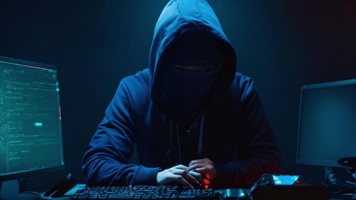 दरअसल, Skype पर अकाउंट बनाने के लिए ज्यादा जानकारी नहीं देनी पड़ती. स्कैमर्स नकली पहचान और अकाउंट बनाकर लोगों के साथ धोखा करते हैं. इसके लिए ये ग्लोबल नेटवर्क का इस्तेमाल करते हैं. स्काइप को दुनियाभर में इस्तेमाल किया जाता है. ये पूरी तरह फ्री है. इससे स्कैमर्स को बड़ा नेटवर्क मिलता है.