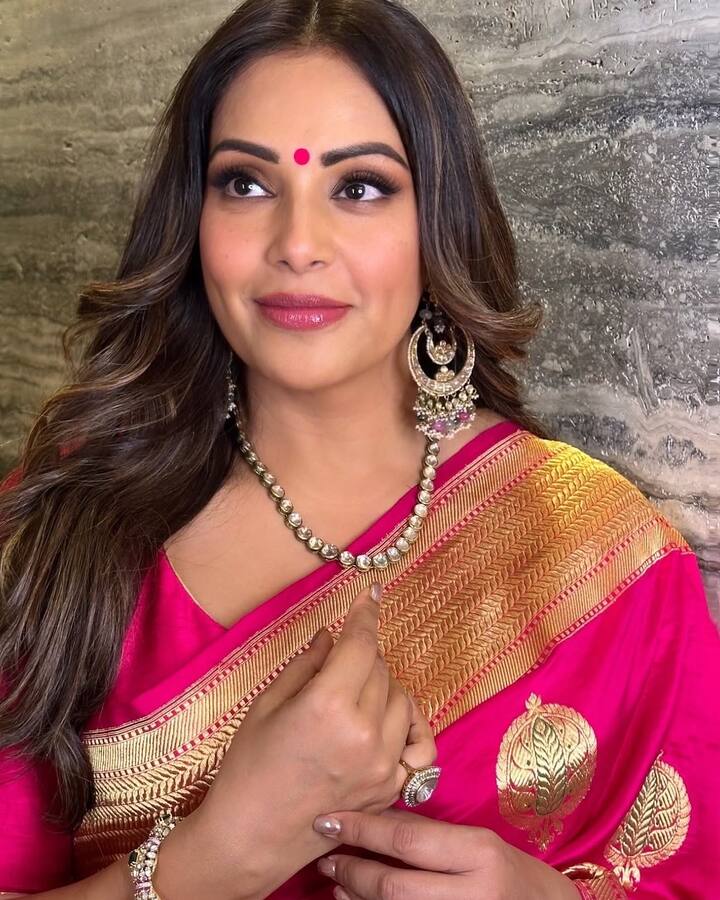 बोल्ड अभिनेत्री म्हणून बिपाशा बसूची प्रतिमाही सुधारली. तिच्या ग्लॅमरस स्टाइलचे खूप कौतुक झाले. यामुळेच आयटम गर्ल म्हणून आल्यावरही तिने खळबळ उडवून दिली.