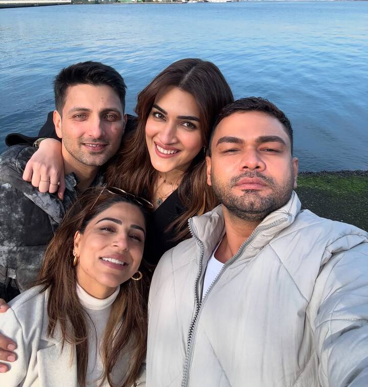 Kabir Bahia shared pictures from Christmas celebrations featuring Kriti, MS Dhoni, Sakshi Dhoni, and their daughter.