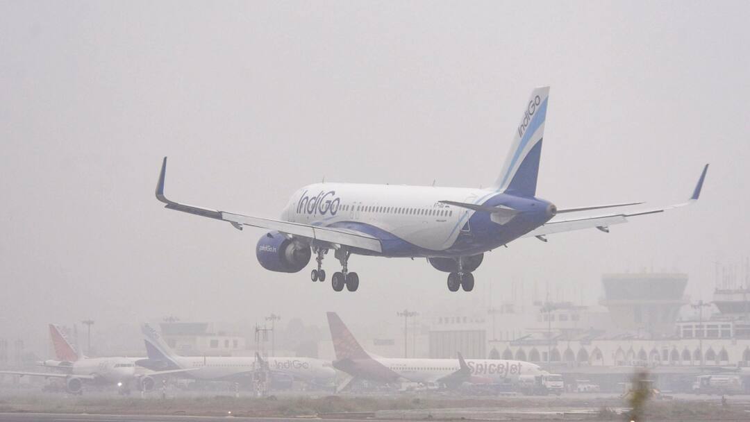 Poor Visibility Disrupts Flight Operations At Chennai Airport, Airlines Issue Travel Advisory Poor Visibility Disrupts Flight Operations At Chennai International Airport, Airlines Issue Travel Advisory Poor Visibility Disrupts Flight Operations At Chennai Airport, Airlines Issue Travel Advisory