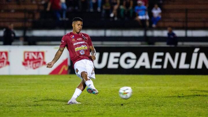 কথা দিয়েছিলেন লাল হলুদ কোচ। সেইমতোই কলকাতা ডার্বির আগেই ইস্টবেঙ্গলে নতুন বিদেশির আগমন ঘটল।