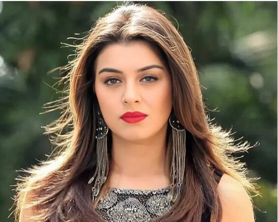 ਰਿਪੋਰਟ ਮੁਤਾਬਕ ਅਦਾਕਾਰਾ ਹੰਸਿਕਾ ਮੋਟਵਾਨੀ ਦਾ ਵੀ ਇੱਕ ਵਾਰ ਐਮਐਸ ਲੀਕ ਹੋਇਆ ਸੀ। ਜਿਸ ਤੋਂ ਬਾਅਦ ਅਦਾਕਾਰਾ ਸੁਰਖੀਆਂ ਵਿੱਚ ਆ ਗਈ। ਦੱਸ ਦੇਈਏ ਕਿ ਉਸ ਵੀਡੀਓ ਵਿੱਚ ਅਦਾਕਾਰਾ ਬਾਥਟਬ ਵਿੱਚ ਨਹਾਉਂਦੀ ਨਜ਼ਰ ਆਈ ਸੀ। ਪਰ ਅਦਾਕਾਰਾ ਨੇ ਦੱਸਿਆ ਸੀ ਕਿ ਇਹ ਵੀਡੀਓ ਫਰਜ਼ੀ ਹੈ।