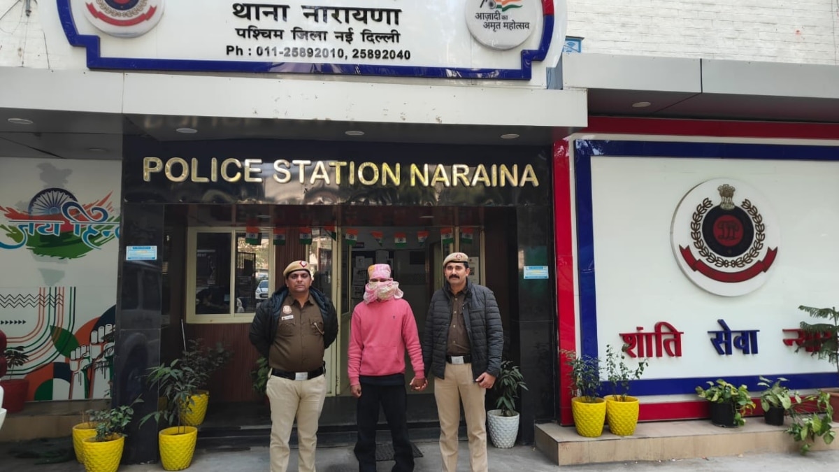 Delhi: सैलरी न बढ़ने से नाराज कर्मचारी ने बाइक शोरूम में की चोरी, पुलिस ने आरोपी को ऐसे दबोचा