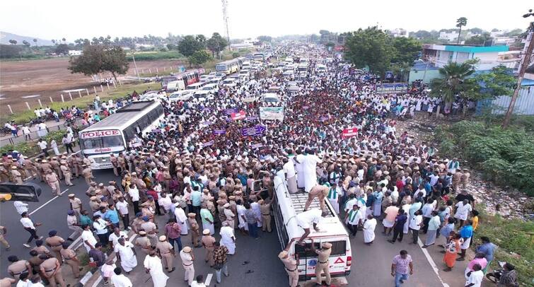 Madurai melur tungsten mine issue people marched towards madurai city tnn டங்ஸ்டன் சுரங்கம் கூடவே, கூடாது.. கடல் அலைபோல் திரண்ட மக்கள்; மதுரையை நோக்கி பேரணியாக கிளம்பினர்