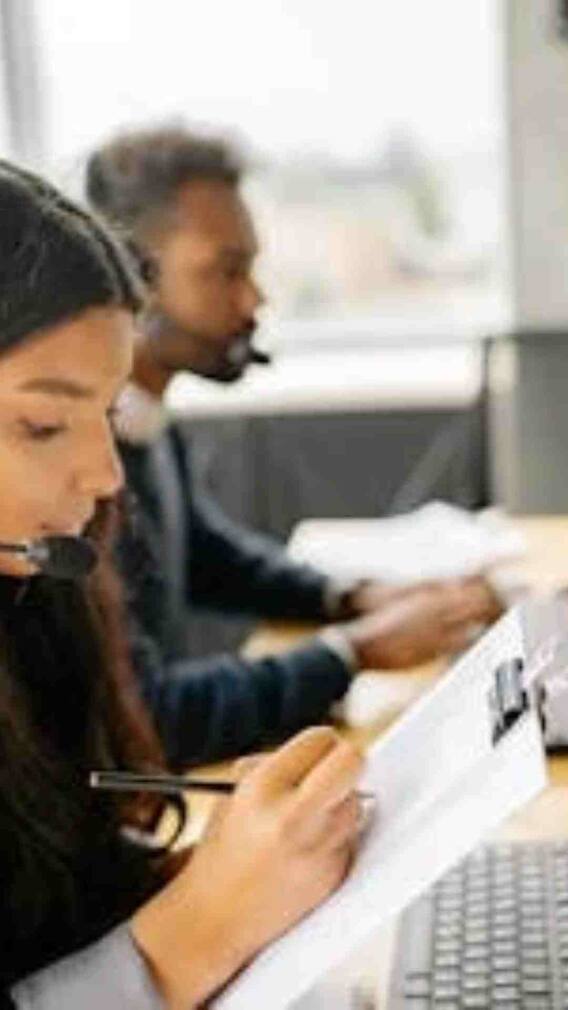 कितनी होती है कस्टम ऑफिसर की सैलरी?