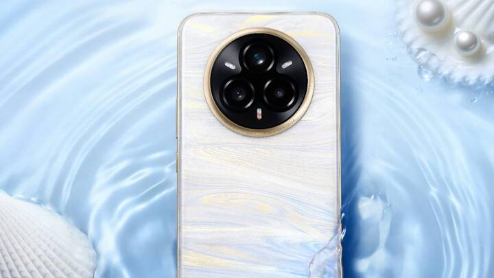 कंपनी ने इस सीरीज के लिए माइक्रोसाइट भी लाइव कर दिया है. इसके साथ ही फोन के कुछ फीचर्स भी रिवील हुए हैं. इसके कलर वेरिएंट्स की डिटेल्स भी कंपनी ने कंफर्म कर दिया है.