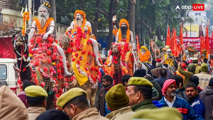 Maharaja Tent: महाकुंभ की तैयारियों में महाराजा टेंट खास आकर्षण का केंद्र बना हुआ है. 8 बीघा में फैले इस भव्य टेंट में सीएम योगी वाले नाथ संप्रदाय के संतों के लिए विशेष व्यवस्था की जा रही है.