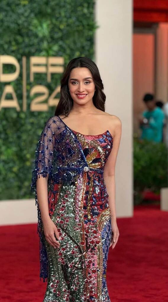 कभी कॉफी शॉप में काम करने वाली ये एक्ट्रेस है करोड़ों की मालकिन