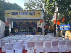 पुजारियों के आगमन से AAP मुख्यालय भगवामय, अरविंद केजरीवाल बोले- 'जो सनातन के लिए काम कर रहे...'