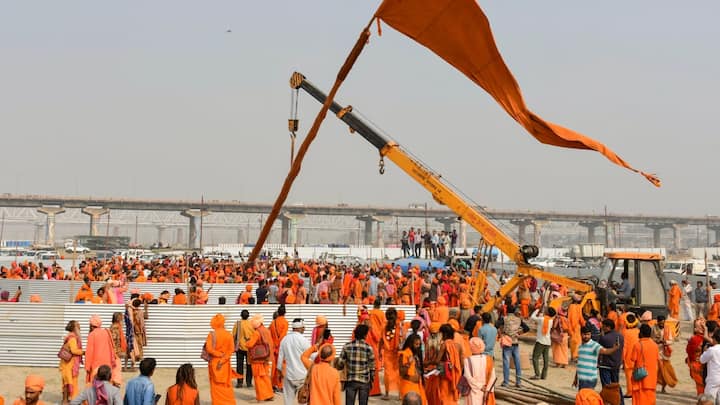 Mahakumbh 2025: શ્રદ્ધાના મહાન ઉત્સવ મહાકુંભ 2025ની શરૂઆત થવામાં એક અઠવાડિયા કરતા પણ ઓછો સમય બાકી છે. આ 45 દિવસનો મેળો 13 જાન્યુઆરીથી શરૂ થશે અને 26 ફેબ્રુઆરીના રોજ સમાપ્ત થશે.