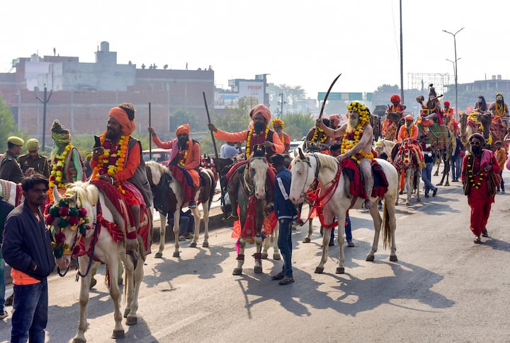 ਯੂਪੀ ਤੋਂ ਬੋਲਦੇ ਹੋਏ ਨਾਗਾ ਸਾਧੂ ਦਿਗੰਬਰ ਮਨੀਰਾਜ ਨੇ ਕਿਹਾ, 