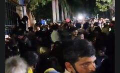 सालाना उत्सव, बुकिंग काउंटर पर टिकट लेने की होड़... जानें तिरुपति मंदिर में भगदड़ की Inside Story