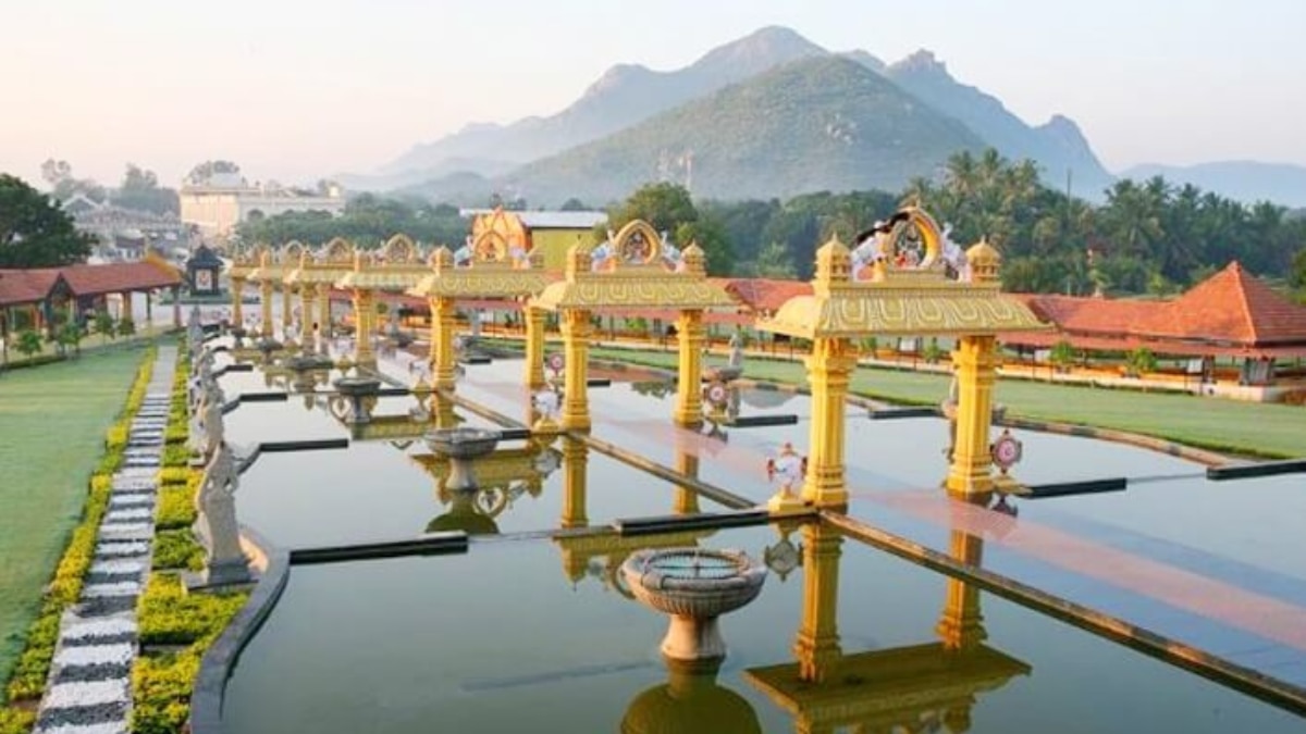 Vellore Golden Temple: 600 కోట్ల ఖర్చు.. 7జన్మలకు గుర్తుగా 7ద్వారాలు.. మిల్లు కార్మికుడి కొడుకు కట్టిన అద్భుతమైన స్వర్ణ దేవాలయం!