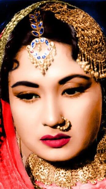 बॉलीवुड की इस टॉप मुस्लिम एक्ट्रेस ने क्यों वेश्या से की थी खुद की तुलना