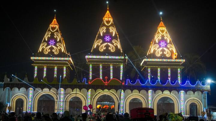 গতকাল মুখ্যমন্ত্রী জানিয়েছেন, গঙ্গাসাগর মেলা উপলক্ষে মুড়িগঙ্গায় ড্রেজিং, বাড়ানো হচ্ছে গভীরতা। যাতে ২০ ঘণ্টা পর্যন্ত লঞ্চে লোক যাতায়াত করতে পারবে।