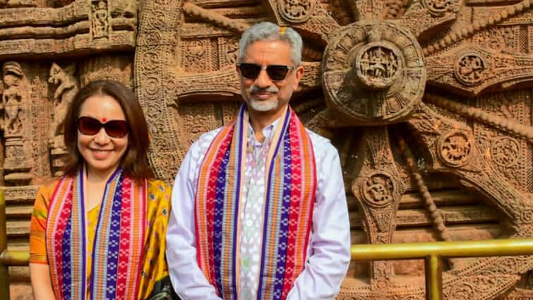 प्यार में दो बार दिल हार बैठे विदेश मंत्री एस जयशंकर, जापान से उनकी पत्नी क्योको सोमेकावा, जाने प्यार में दो बार दिल हार बैठे विदेश मंत्री एस जयशंकर, जापान से उनकी पत्नी क्योको सोमेकावा, जाने