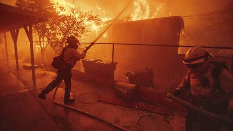 Wildfires in Los Angeles 5 killed Palisades and Eaton fires spread across 26000 acres Wildfires in Los Angeles: અમેરિકાના લોસ એન્જલસમાં લાગી ભીષણ આગ, પાંચના મોત, 70,000નું કરાયું રેસ્ક્યૂ