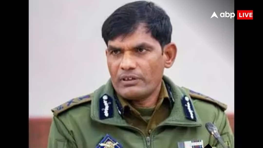 आतंकियों को सबक सिखाने वाले J&K पुलिस के ADGP विजय कुमार का दिल्ली हुआ तबादला, मिली ये जिम्मेदारी Jammu Kashmir Police ADGP Vijay Kumar Transferred to Delhi Home Ministry gave orders know who is he ANN आतंकियों को सबक सिखाने वाले J&K पुलिस के ADGP विजय कुमार का दिल्ली हुआ तबादला, मिली ये जिम्मेदारी