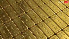 Gold Rate : सोन्याच्या दरात 215 रुपयांची वाढ, चांदीच्या दरात घसरण, जाणून घ्या विविध शहरातील दर एका क्लिकवर