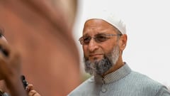 Delhi Election 2025: 10 सीटों पर फंसेगा गेम! ओवैसी बनेंगे केजरीवाल के विलेन, जानें क्या है समीकरण