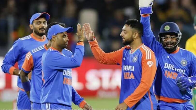 Cricket: શું 33 વર્ષની ઉંમરે વનડેમાં ડેબ્યૂ કરશે આ મિસ્ટ્રી સ્પિનર? T20મા વર્તાવી ચૂક્યો છે કહેર; ચેમ્પિયન્સ ટ્રોફી પહેલા લીધી 5 વિકેટ varun-chakravarthy-took-5-wickets-vijay-hazare-trophy-ipl-career-t20-stats-claim-champion-trophy-2025 Cricket: શું 33 વર્ષની ઉંમરે વનડેમાં ડેબ્યૂ કરશે આ મિસ્ટ્રી સ્પિનર? T20મા વર્તાવી ચૂક્યો છે કહેર; ચેમ્પિયન્સ ટ્રોફી પહેલા લીધી 5 વિકેટ