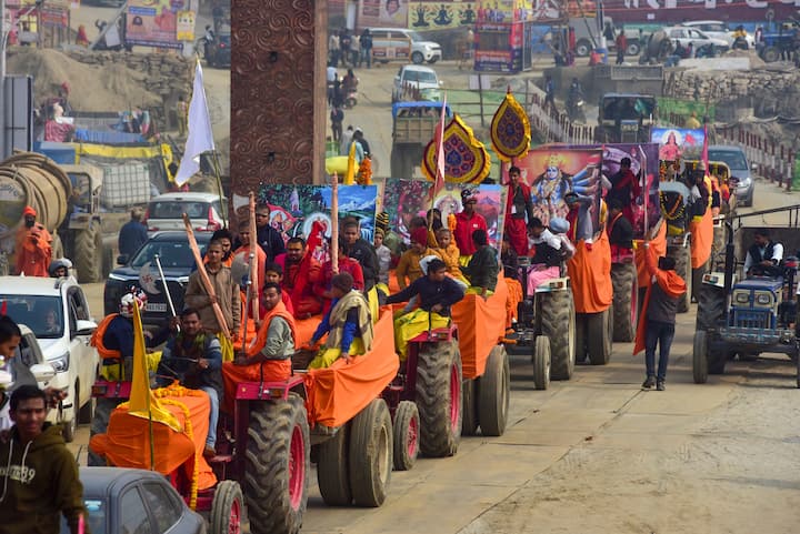 Sadhus take part in a procession towards Sangam ahead of the Mahakumbh, in Prayagraj, Thursday, Jan. 9, 2025. (Image Source: PTI)