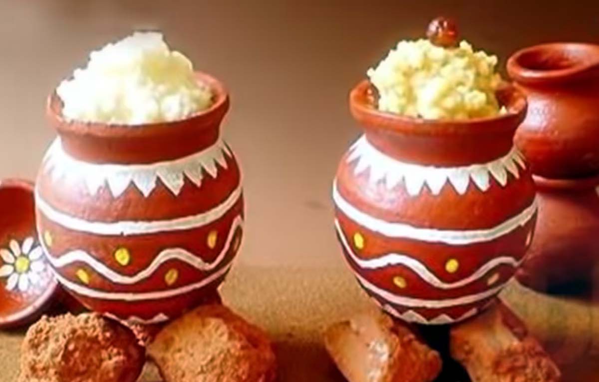 Earthen Pot Benefits: பாரம்பரிய மண்வாசனை..மண்பானையில் செய்த உணவில் இவ்ளோ நன்மைகளா..!