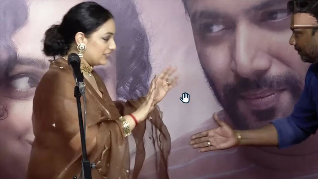 இது தீண்டாமை இல்லையா... கை கொடுத்த நபரிடம் நித்யா மேனன் செயலால் பரபரப்பு Actress Nithya menen refuses to shake hands at kadhalikka neramillai video goes viral இது தீண்டாமை இல்லையா... கை கொடுத்த நபரிடம் நித்யா மேனன் செயலால் பரபரப்பு