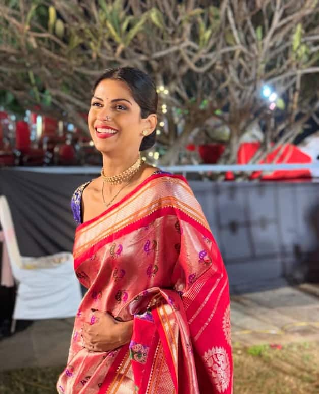 स्वरदा ठिगळेने 'सावित्री देवी कॉलेज' या हिंदी मालिकेतच काम केलं आहे. अलिकडे ती 'प्यार के पापड' या हिंदी मालिकेतून प्रेक्षकाचं मनोरंजन करताना पाहायला मिळाली.