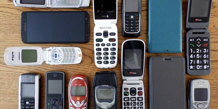 स्मार्टफोन मॉड्यूलर डिजाइन के साथ आएंगे, जिससे उपयोगकर्ता कैमरा, बैटरी, या स्टोरेज को अपनी जरूरत के अनुसार बदल सकेंगे.