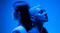 Colour Blue: বড্ড বেশি যুক্তিবাদী, না কি দুর্বলতা ঢাকেন? নীল রং যাঁদের পছন্দ, এই লক্ষণগুলি দেখতে পাবেন তাঁদের মধ্যে...