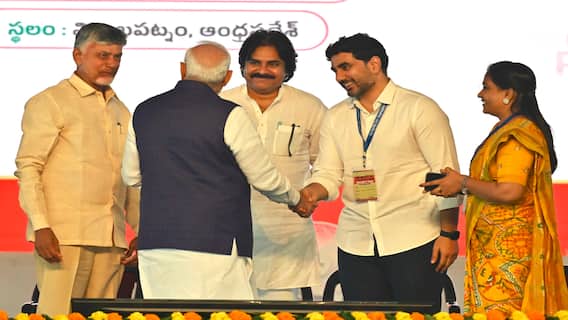 MODI WARNS LOKESH: 'నీపై ఓ కంప్లైంట్ ఉంది' - విశాఖలో సభా వేదికపైనే మంత్రి లోకేశ్‌కు ప్రధాని మోదీ స్వీట్‌ వార్నింగ్‌