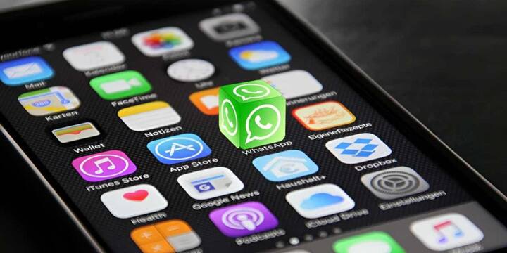 अपने WhatsApp ऐप को ओपन करें और