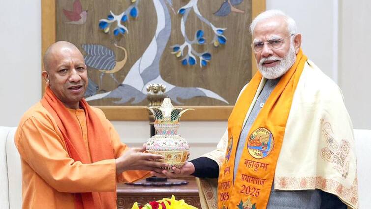 सीएम योगी ने पीएम मोदी से की मुलाकात, तस्वीर शेयर कर कहा- प्रयागराज से हो रहा नए भारत का दर्शन CM Yogi Adityanath met PM Modi and invited him for Maha Kumbh 2025 सीएम योगी ने पीएम मोदी से की मुलाकात, तस्वीर शेयर कर कहा- प्रयागराज से हो रहा नए भारत का दर्शन