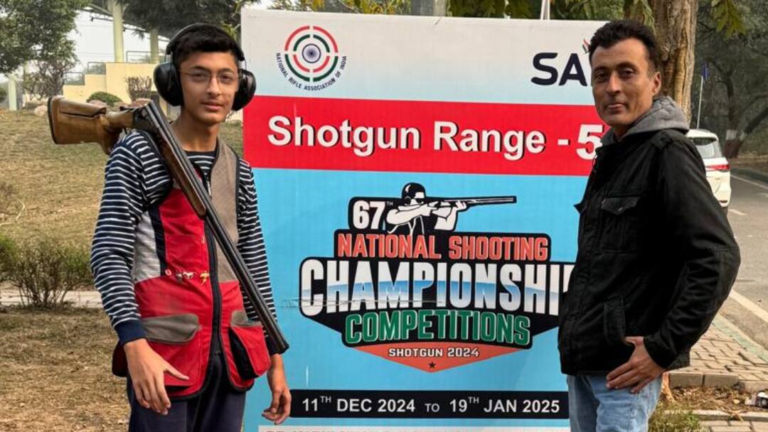 अलीगढ़ के 9वीं के छात्र ने नेशनल शूटिंग चैंपियनशिप में लहराया जीत का परचम, जिले में जश्न का माहौल Aligarh Muneem Murtaza Won Medal in 67th National Shooting Championship held in Delhi ann अलीगढ़ के 9वीं के छात्र ने नेशनल शूटिंग चैंपियनशिप में लहराया जीत का परचम, जिले में जश्न का माहौल